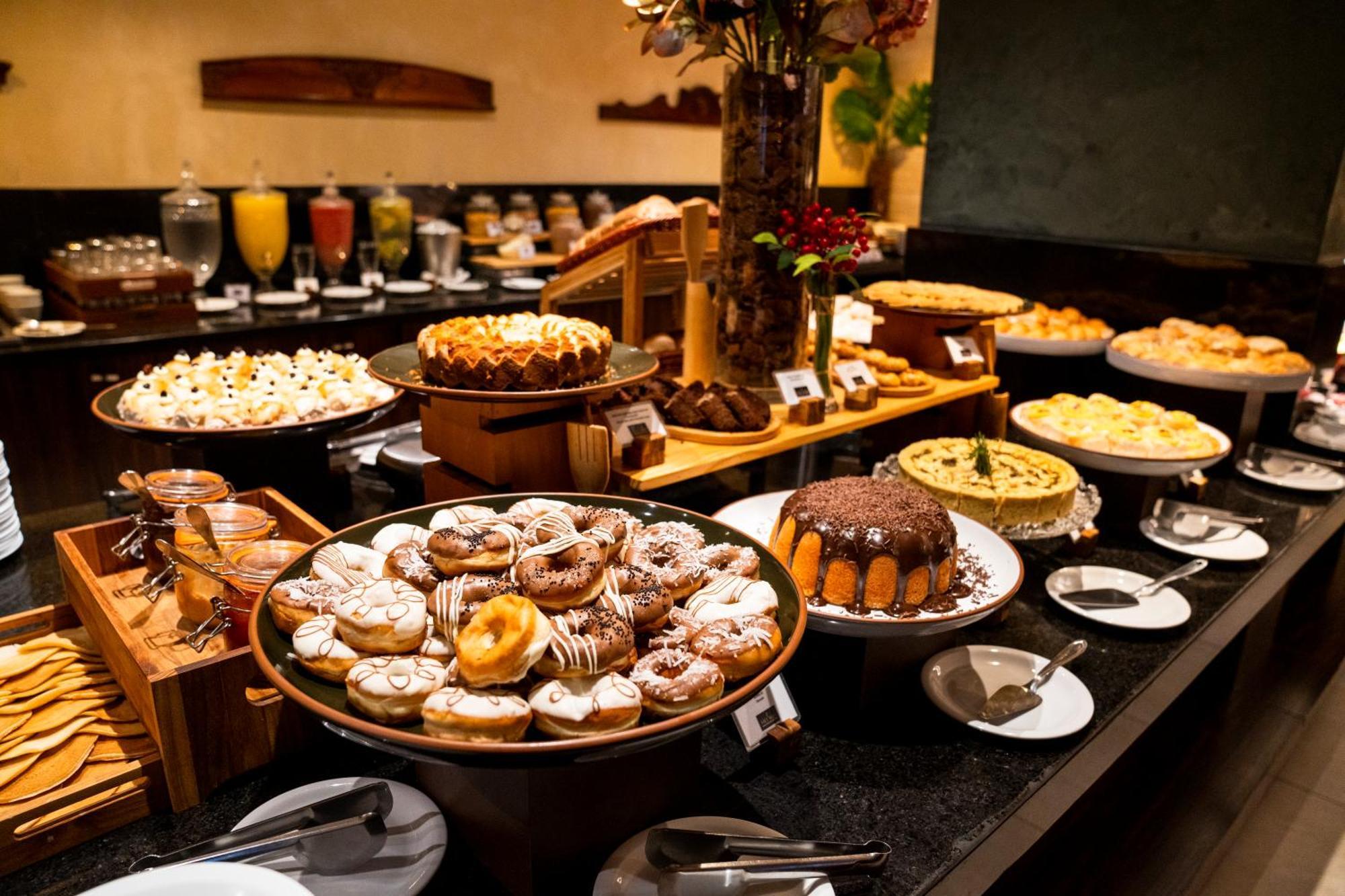 Hotel Luzeiros Recife Exteriér fotografie A dessert buffet
