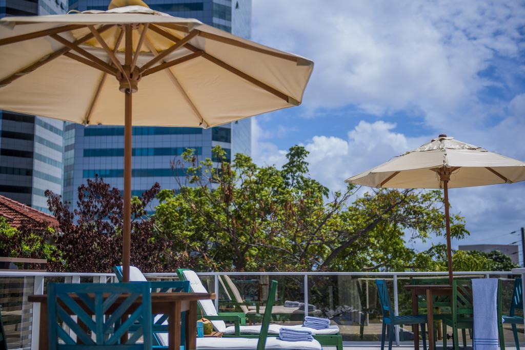 Hotel Luzeiros Recife Exteriér fotografie Rooftop pool at the hotel